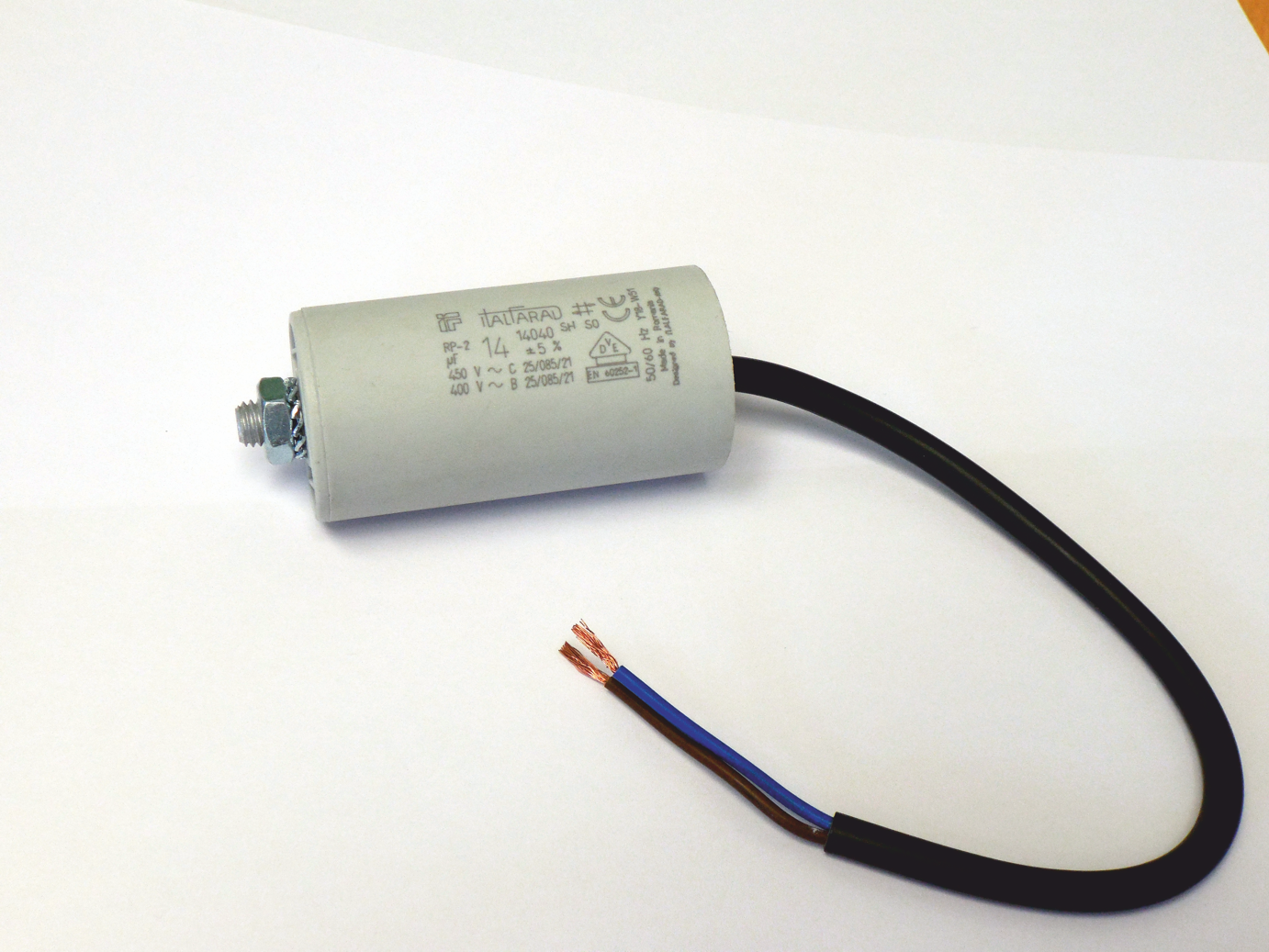 Condensador arranque motor electrico 2.0 uF 450 V con cable  Blanco